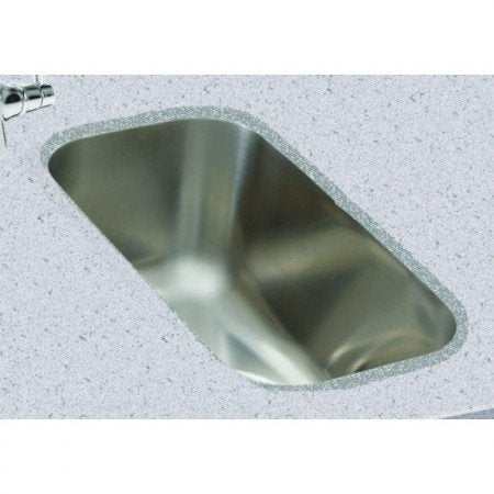 CARRON PHOENIX ZETA UNDERMOUNT 50 0.5 bowl stainless steel kitchen sink installed in countertop