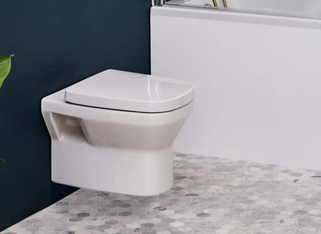 Britton Toilet and Seat - TAP 'N' SHOWER
