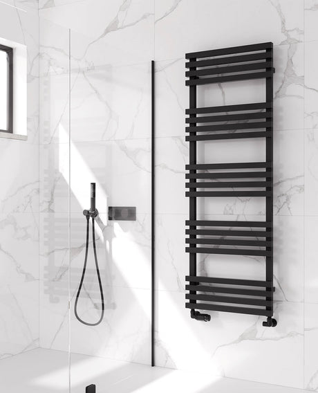 Reina Kale Range - TAP 'N' SHOWER